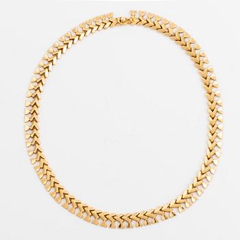 18K gold necklace, Italy.