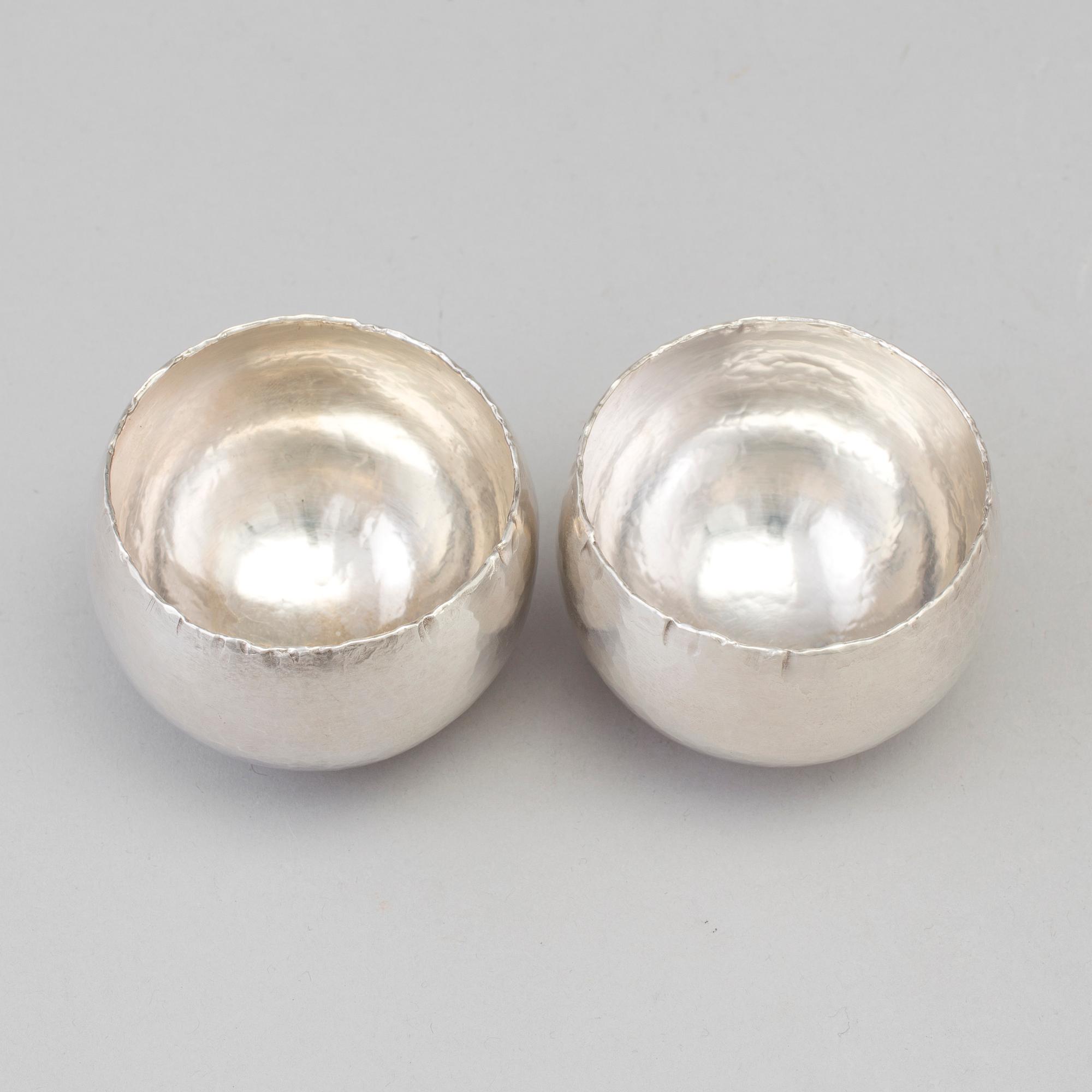 REY URBAN, a pair of sterling silver tumblers, Stockholm, 1987.