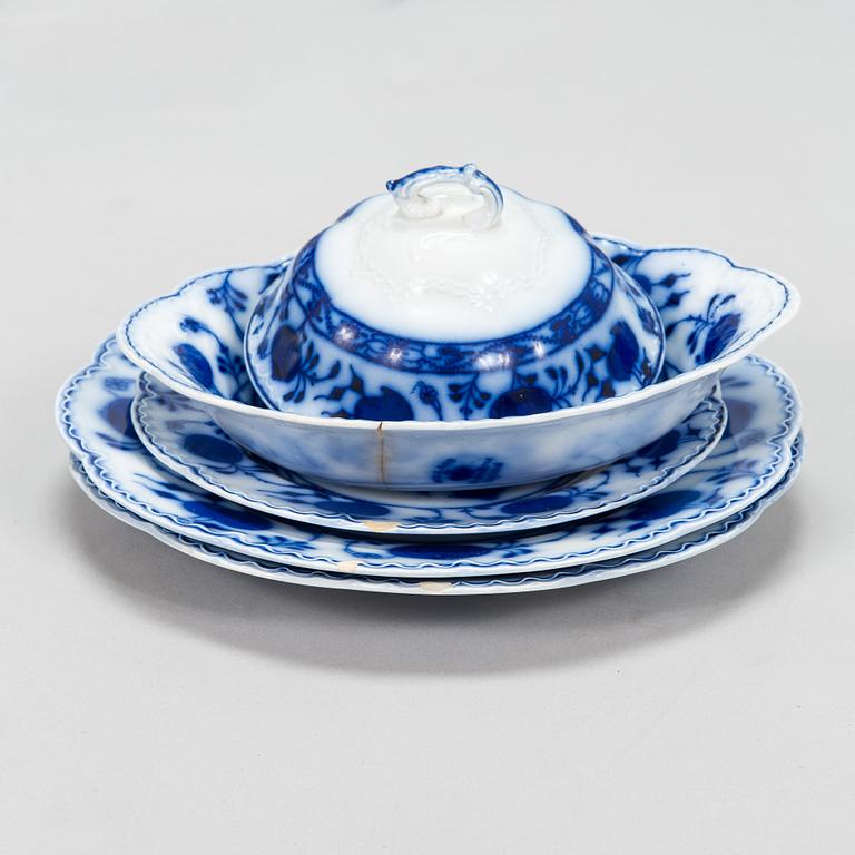 A 59-piece Johnson Brothers 'Holland' Flow Blue creamware dinner  set, first half of the 20th century.