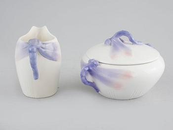 An 20 jugend piece coffee service, "Trollsländan" by Alf Wallander, Rörstrand, around year 1910.