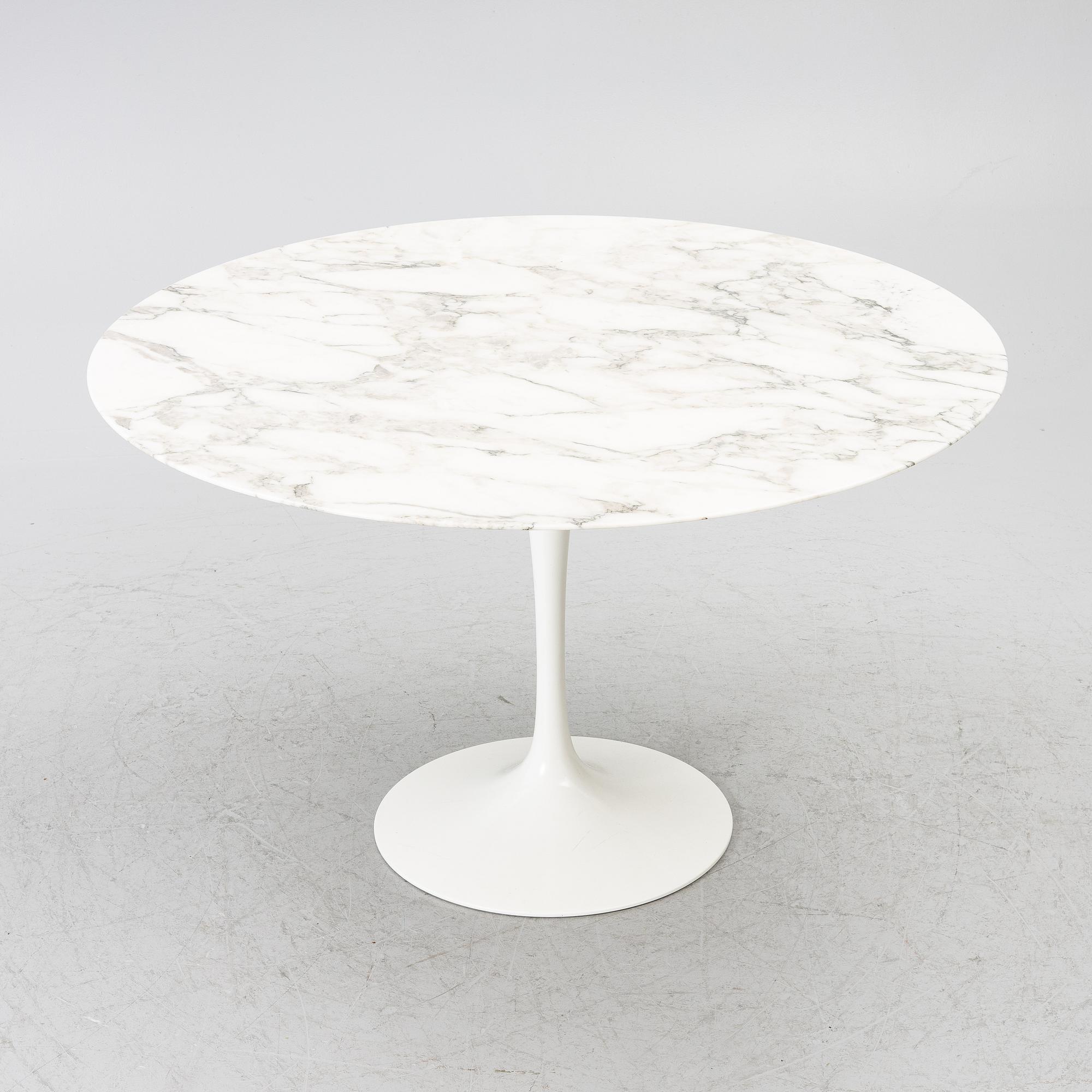 Eero Saarinen, Dining table, “Tulip”, Knoll Studio.