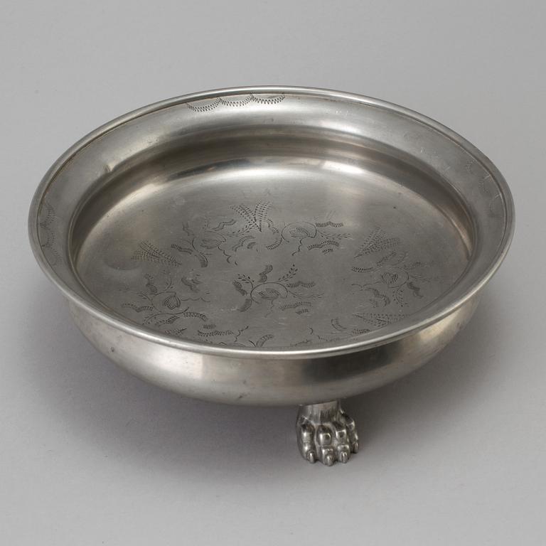 A pewter bowl by Anna Petrus, Firma Svenskt Tenn, 1929.