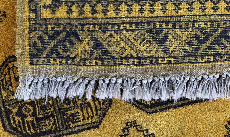 MATTA, guldafghan, 287 x 207.