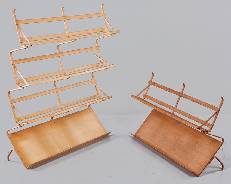 Two Bruno Mathsson birch shelves, Firma Karl Mathsson, 1940-50's.