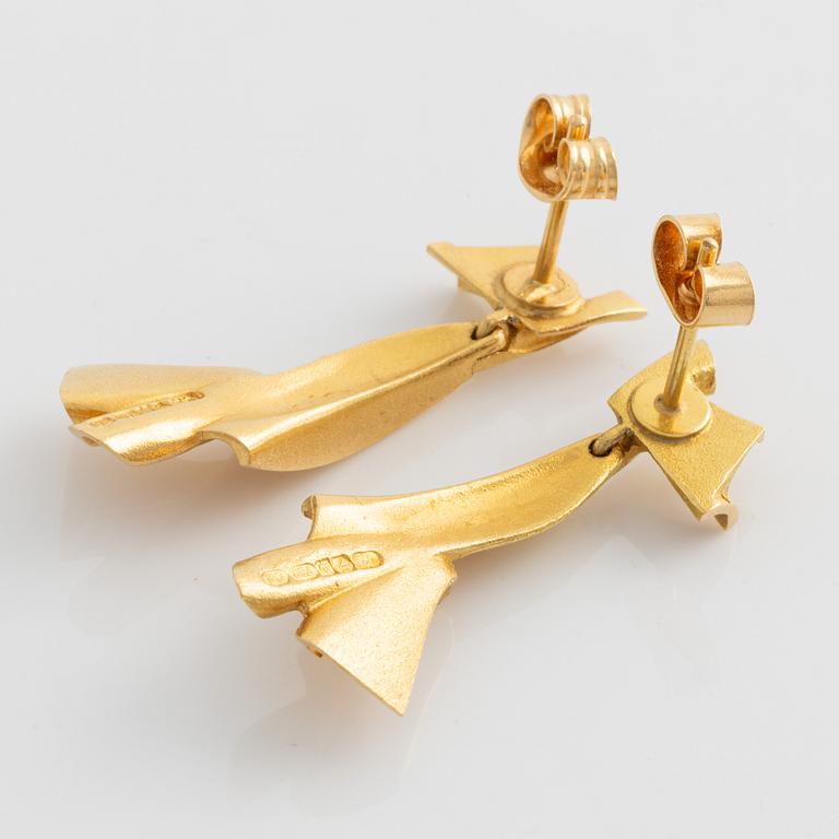 Lapponia, a pair of earrings, 18K gold.