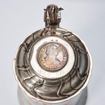 A silver mounted tankard, Qing dynasty, Kangxi (1662-1722).