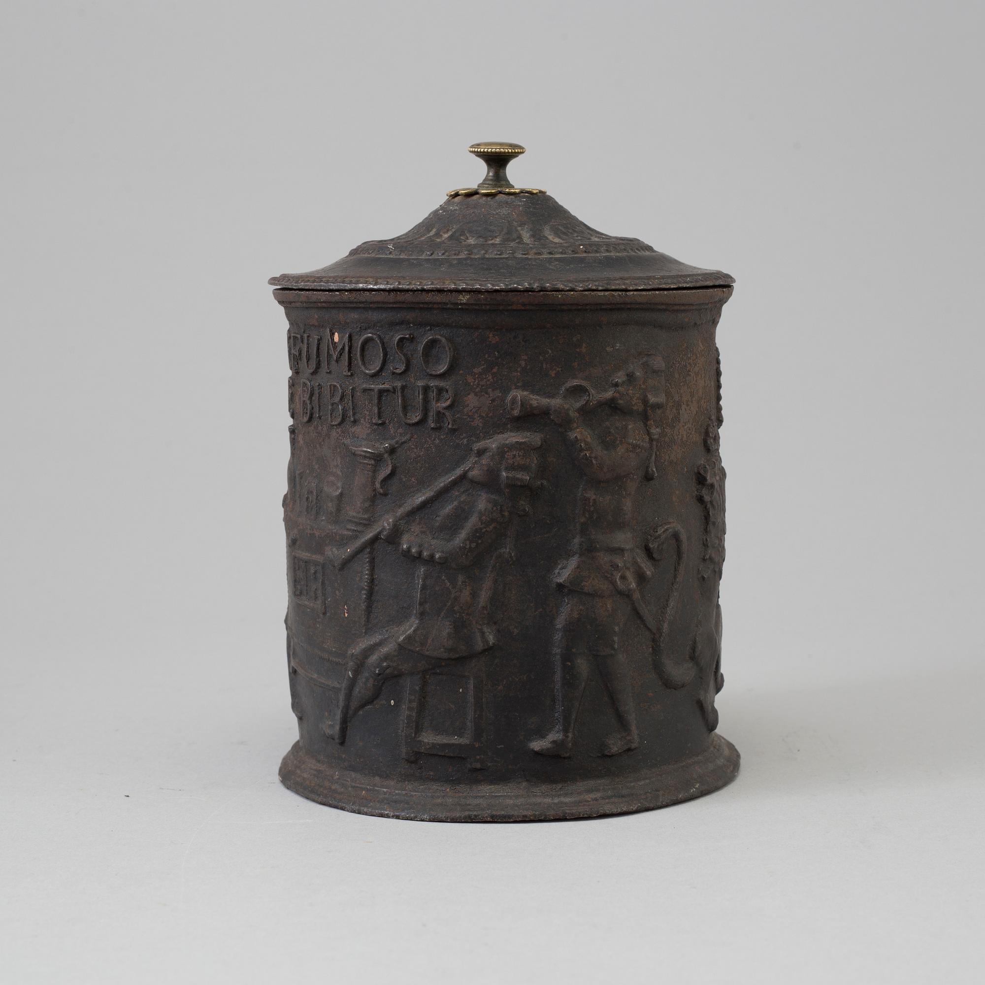 TOBAKSBURK, gjutjärn, Hellefors bruk, daterad 1791.