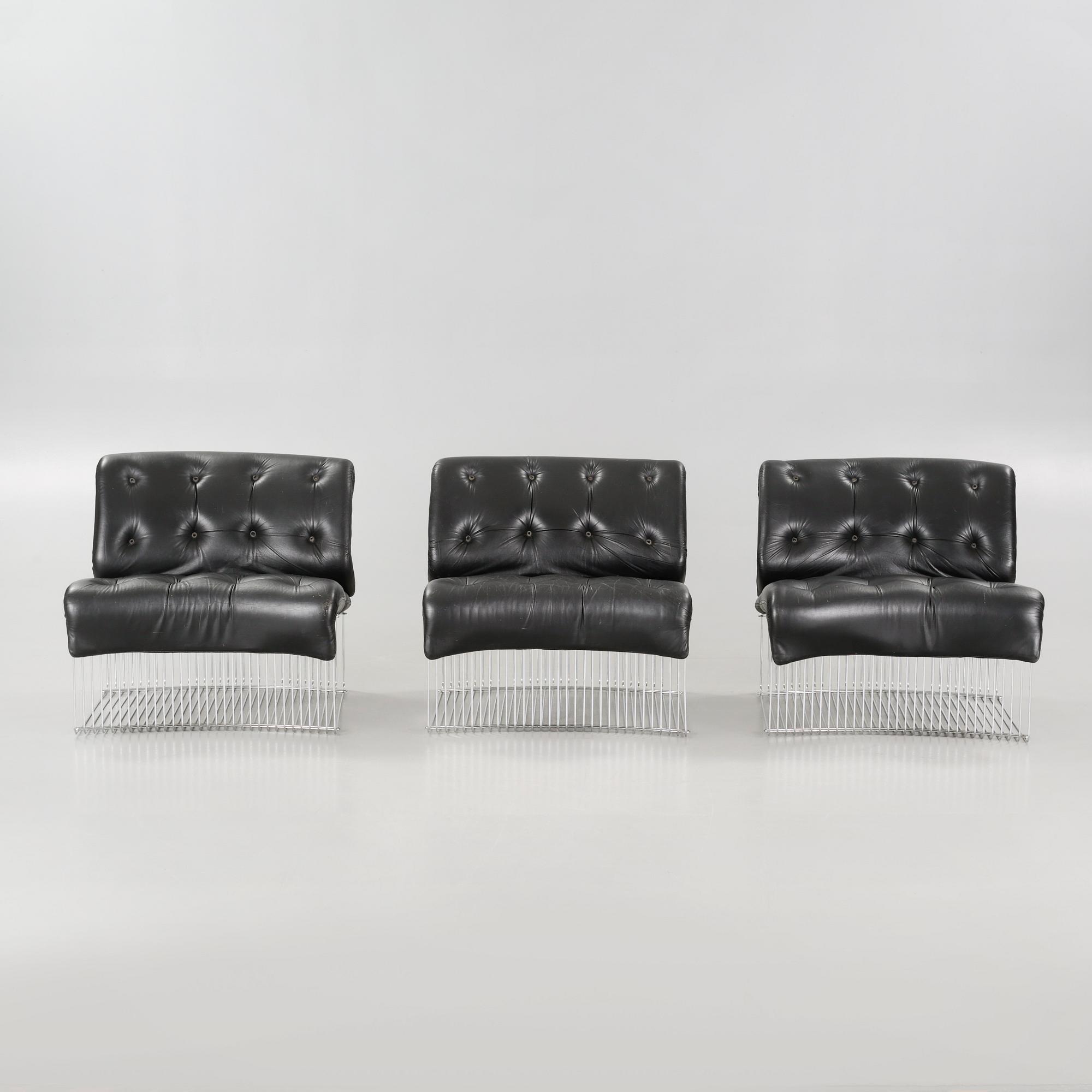 three "Pantonova Chairs".