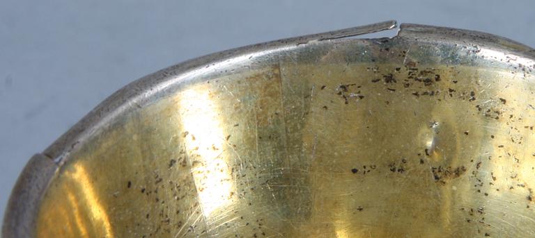 BÄGARE, 2 st, silver, Erik Magnus Lundberg, 1783 samt Thomas Thomasson Beckman d y, Örebro, 1700-talets mitt. Tot vikt 120 g.