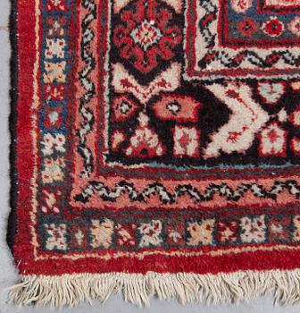 A carpet, semi-antique Mahal, ca 298 x 228 cm.