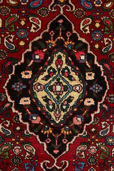 Matto, itämainen, n. 212x135 cm.