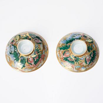 A pair of cups with covers, Qing dynasty, 19th Century.