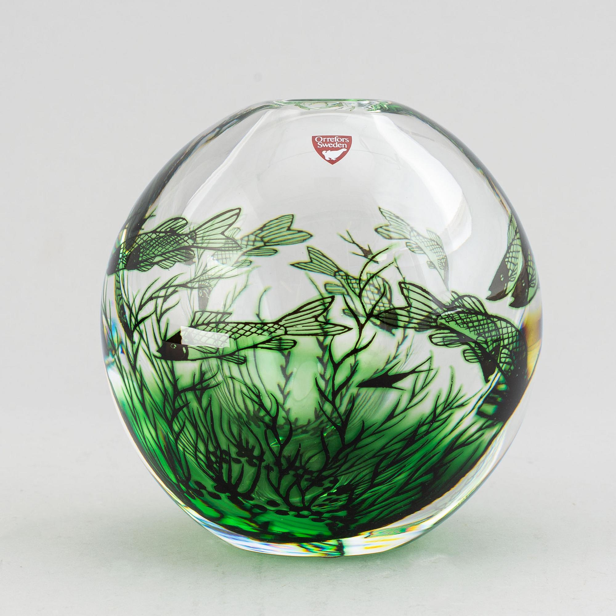 Edward Hald, a 'Fiskgraal' glass vase, Orrefors.