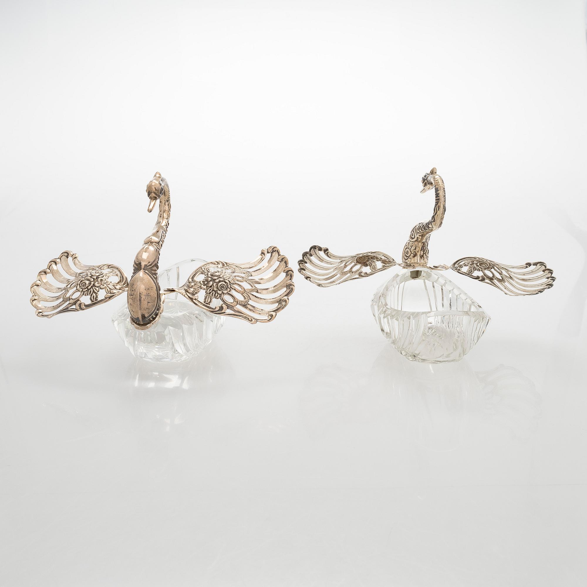 Serveringskålar, ett par, sterling silver och glas, 1900-talets mitt.