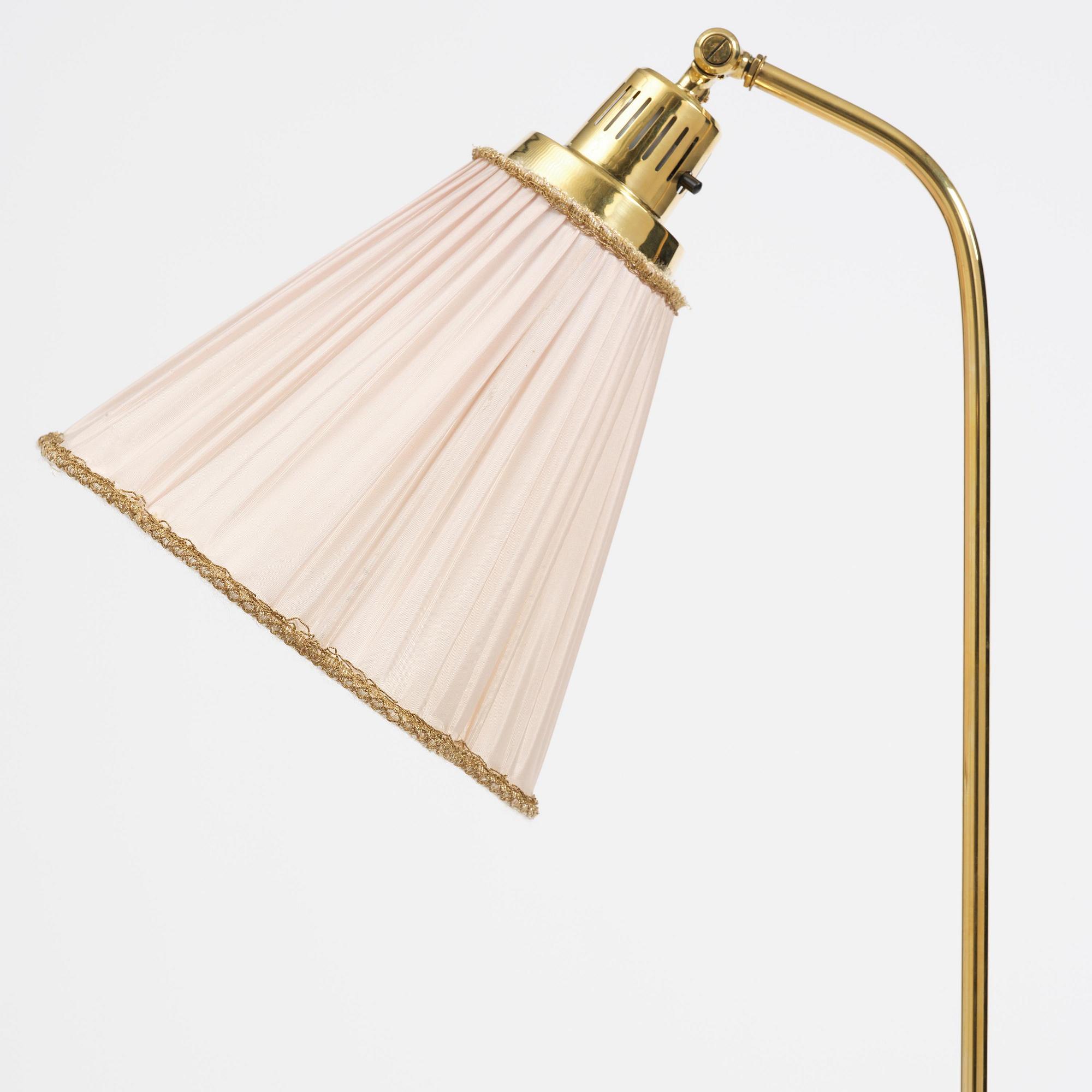 Hans Bergström, golvlampa, modell 547, ateljé Lyktan, Åhus, 1940-50-tal.