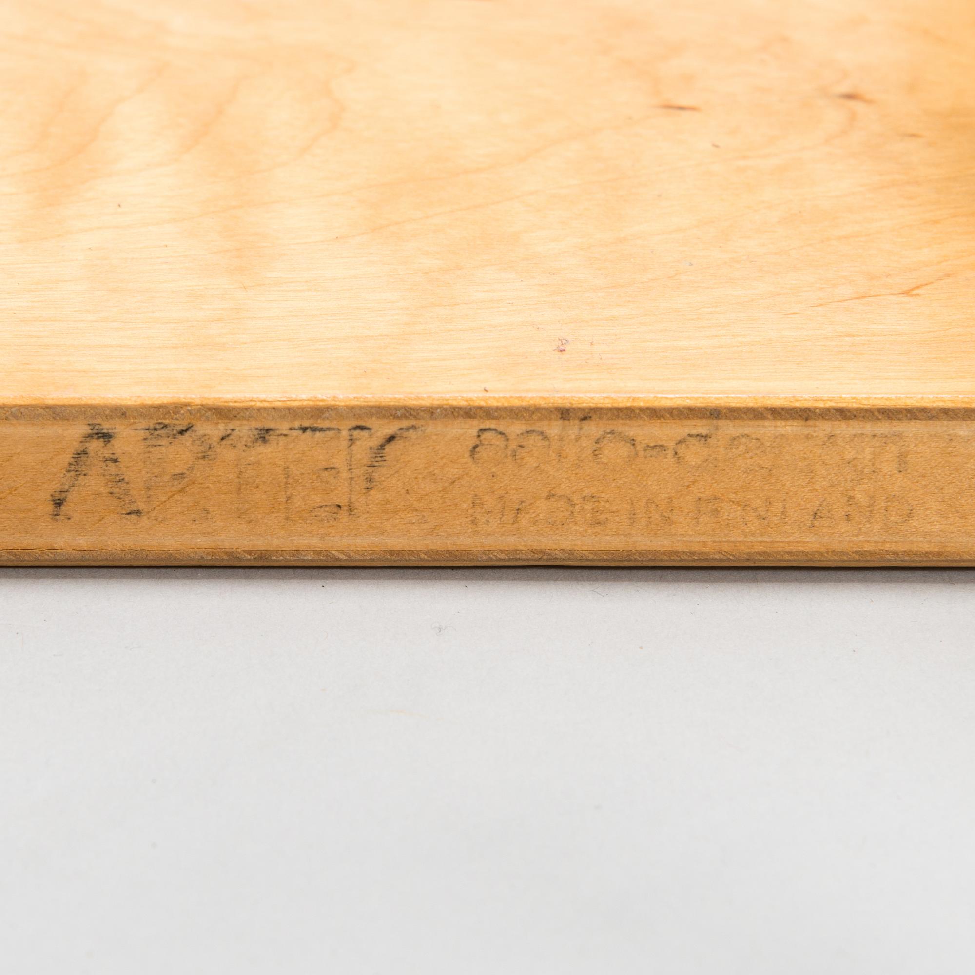 Alvar Aalto, hyllor, 2 st, 112B, Artek 1900-talets mitt.