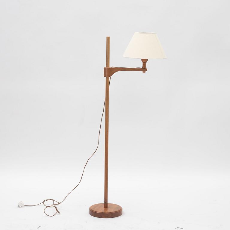 Carl Malmsten, a pair of 'Staken' floor lamps, Sweden, second half of the 20th century.