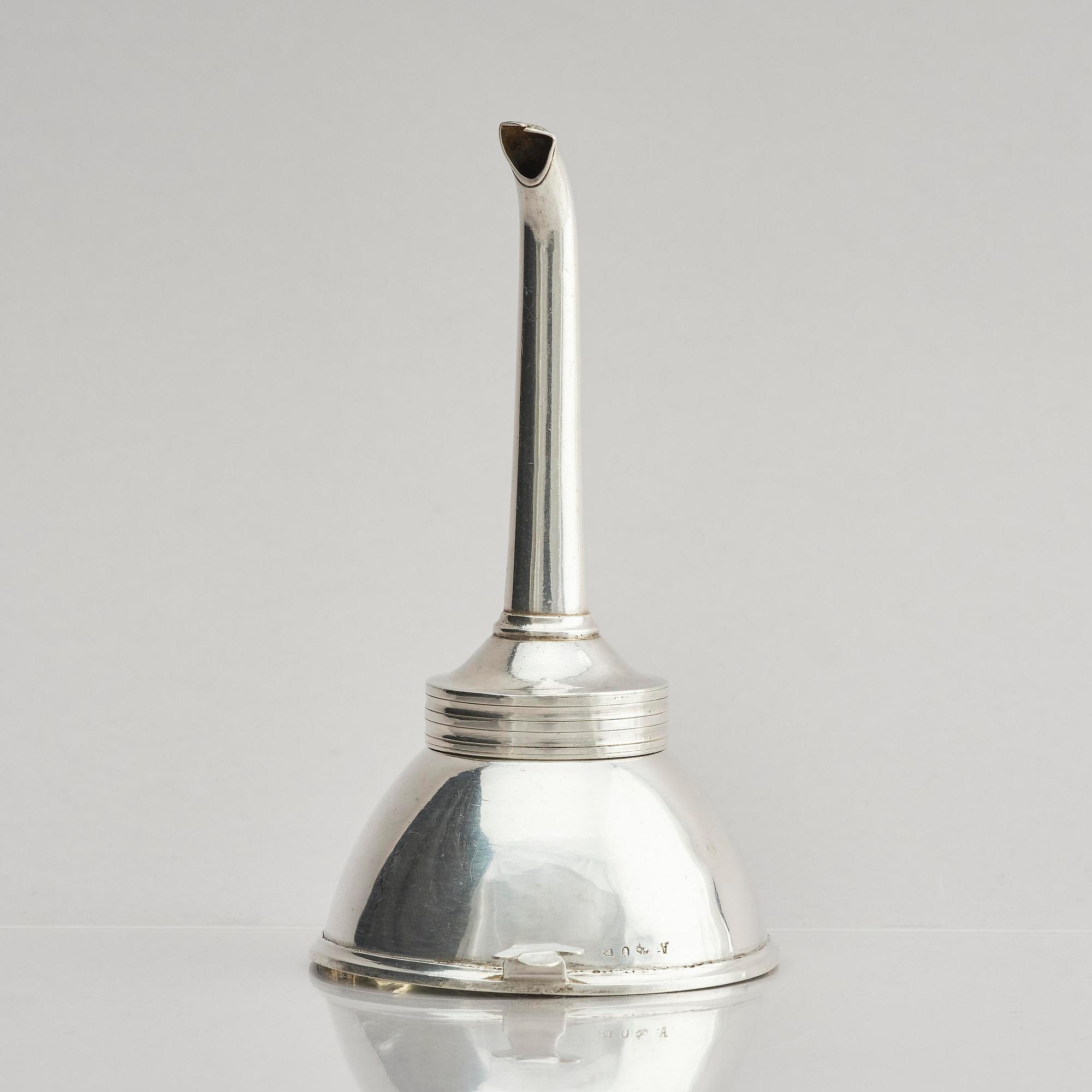 A Swedish early 19th century silver wine funnel, marks of Pehr Zethelius, Stockholm 1807.