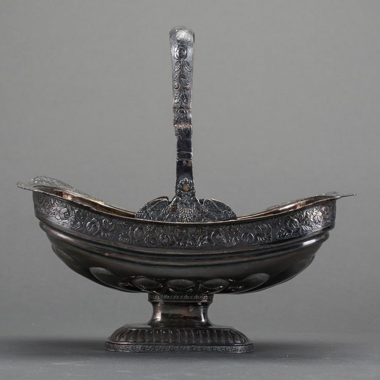 SKÅL, silver, St Petersburg, Ryssland. 1833. Vikt ca 200 gram.