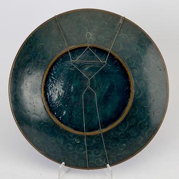 2 decorative dishes, vase and table clock Japan, first half of the 20th century.