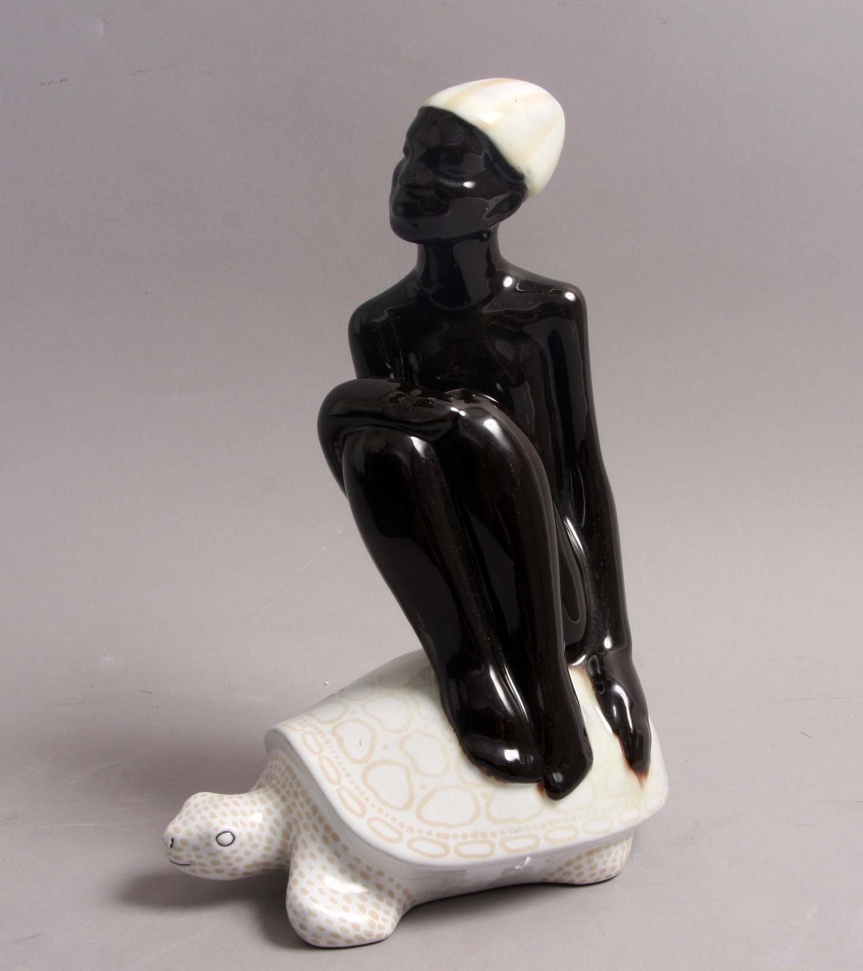 FIGURIN, fajans, Mari Simmulson, Upsala-Ekeby.