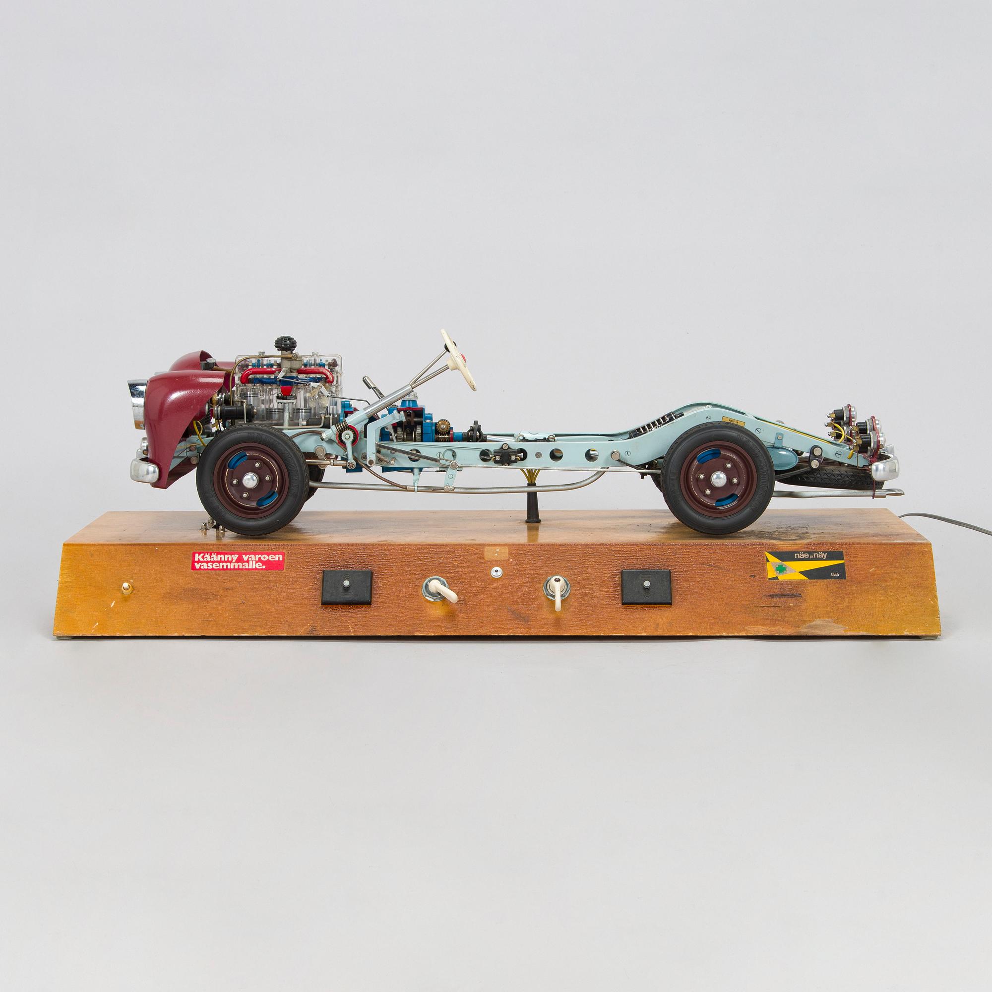 A 1960s "Höhm modelle H-D 67" teaching model, Germany.