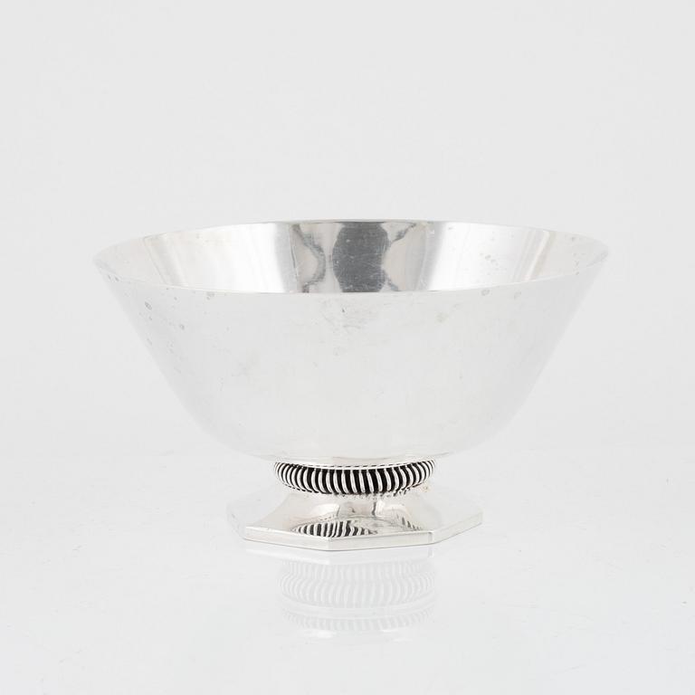 A Swedish Silver Bowl, signature stamp Sven Carlman, CF Carlman, Stockholm 1951.