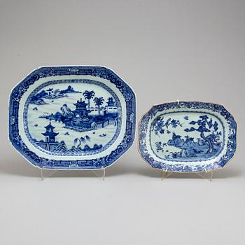 STEKFAT, två stycken, kompaniporslin. Qingdynastin, Qianlong (1736-95).