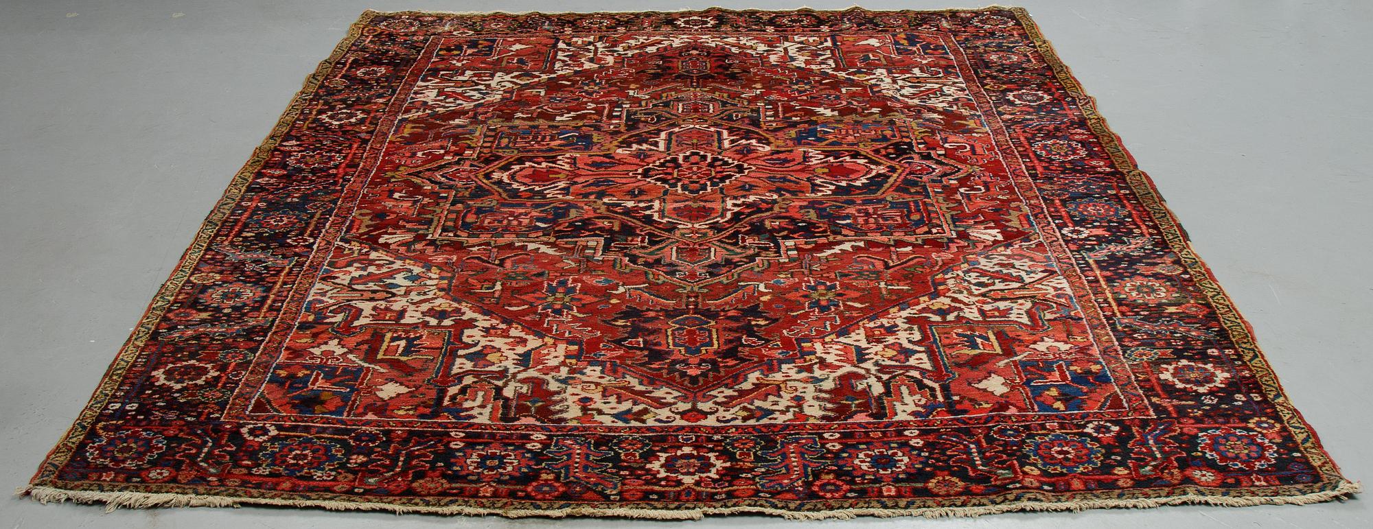 A carpet, semi-antique/Old Heriz/Gorovan, ca.