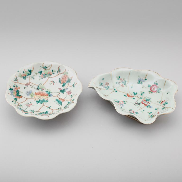 SKÅLAR, 2 st, porslin, Kina, 1800-tal.