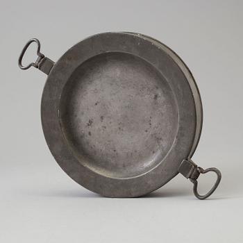 VÄRMETALLRIK, tenn, 1800-tal.