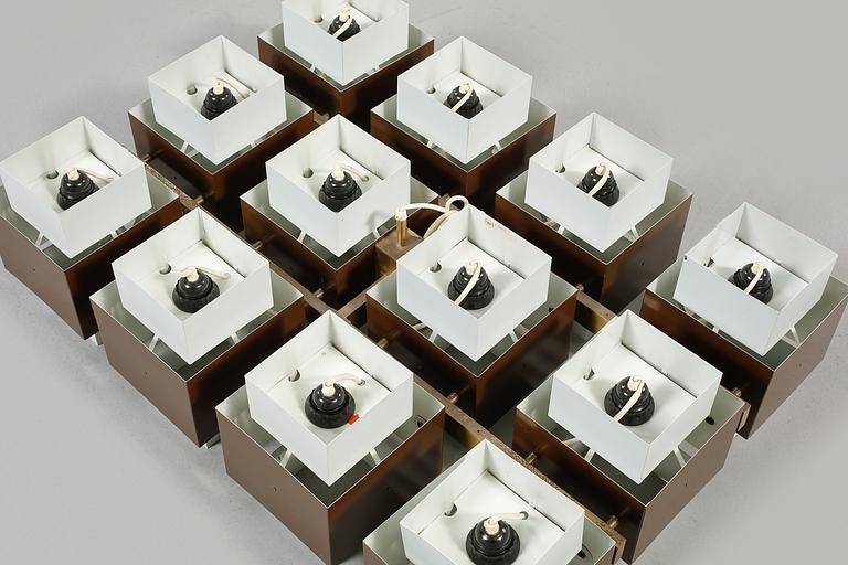 TAKLAMPA, Hans Agne Jakobsson, Markaryd, 1900-talets andra hälft, höjd ca 25 cm.