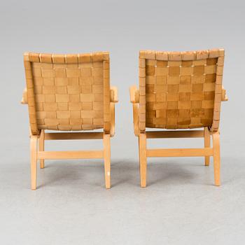 BRUNO MATHSSON, karmstolar, ett par, "Eva", Firma Karl Mathsson, Värnamo, 1976.