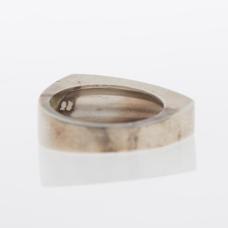GEORG JENSEN, RING "Victory" and BRACELET "Zephyr", silver.