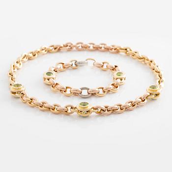 Gaudy, necklace and bracelet with peridot and aquamarines.
