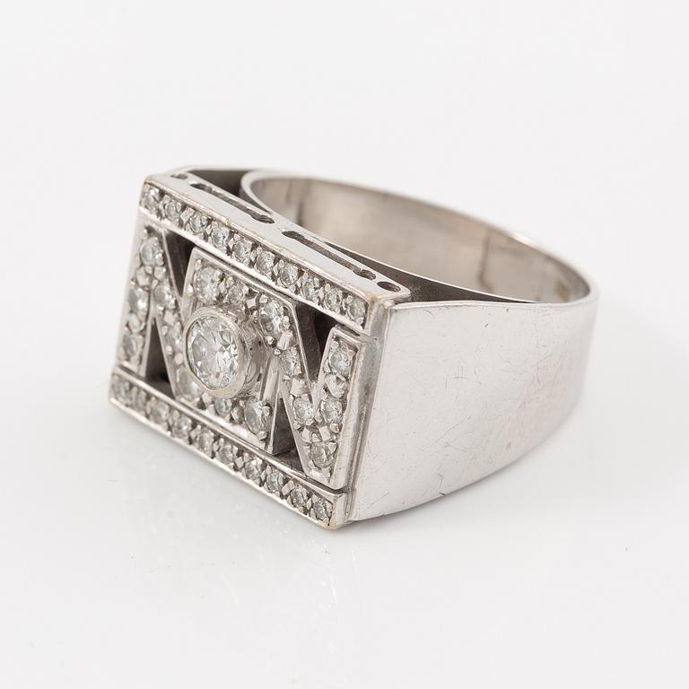 Ring, 18K white gold set with brilliant-cut diamonds.