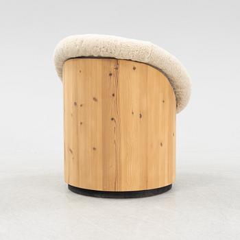 Peter Opsvik, a lounge chair from the 'Cylindra' series.