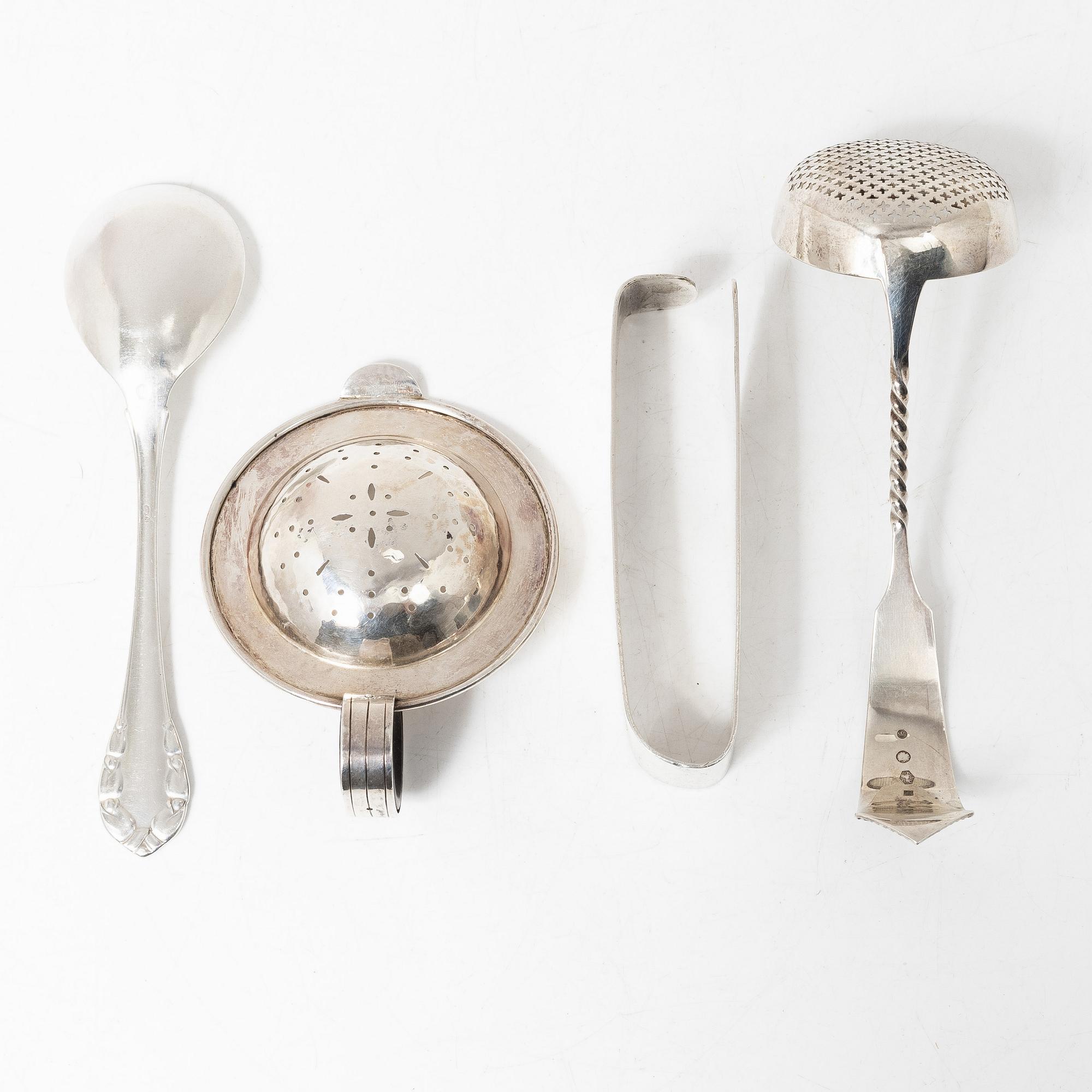 Four silver objects, 20th Century.