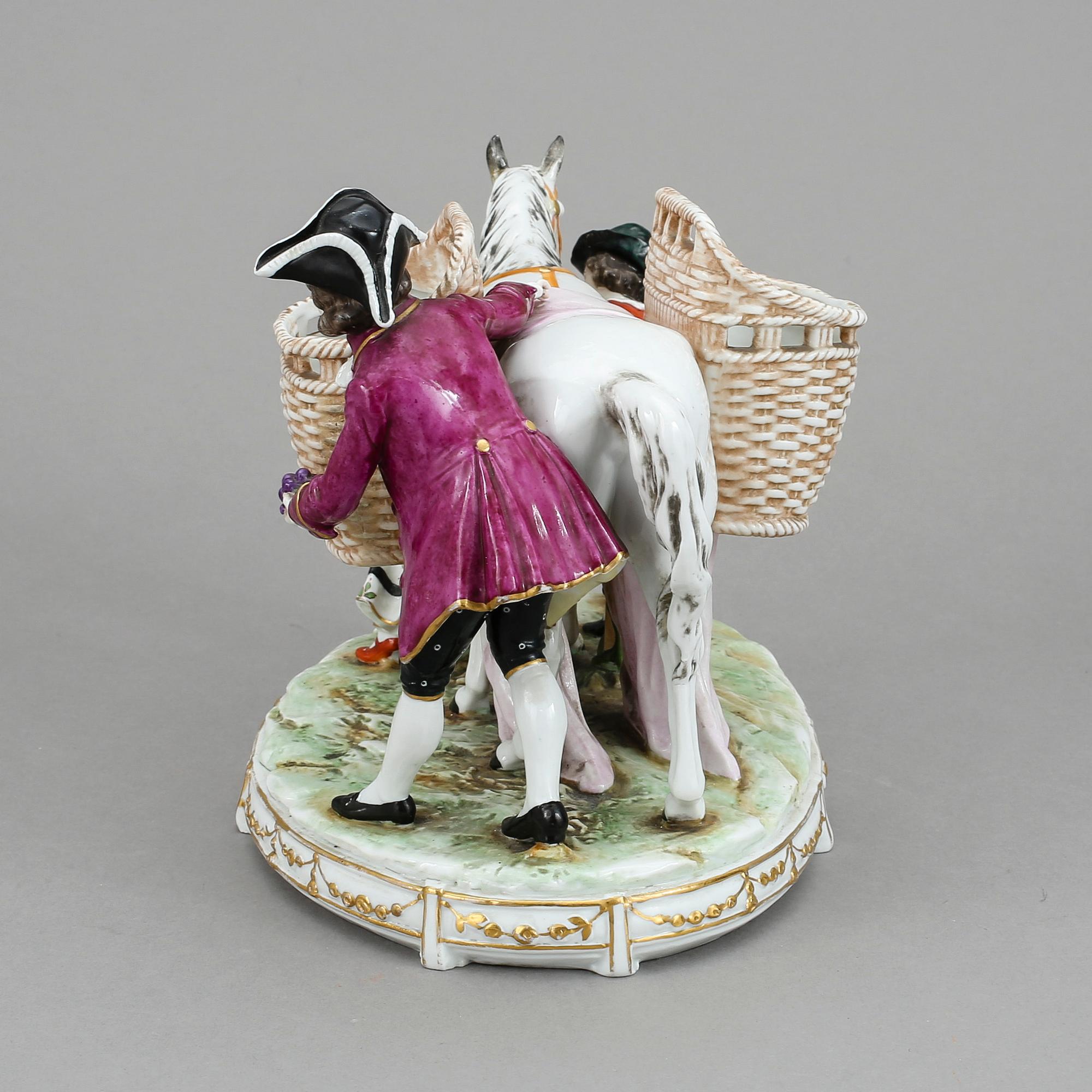 FIGURIN, porslin, Capodimonte, 1900-talets första hälft.