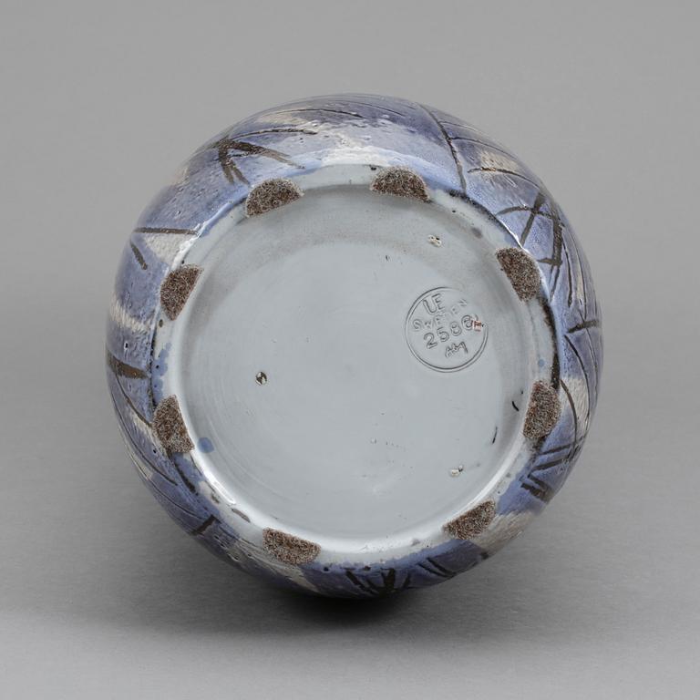 VAS, lergords, "2586", Ingrid Atterberg, Upsala Ekeby, 1900-talets mitt.