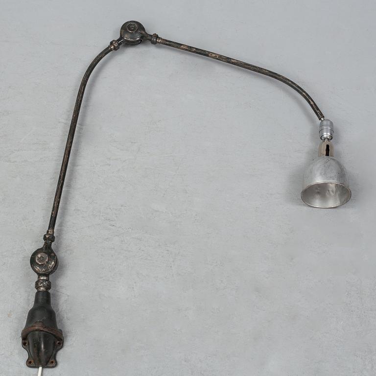 A 'Triplex-Pemdel' industrial lamp, mid 20th Century.