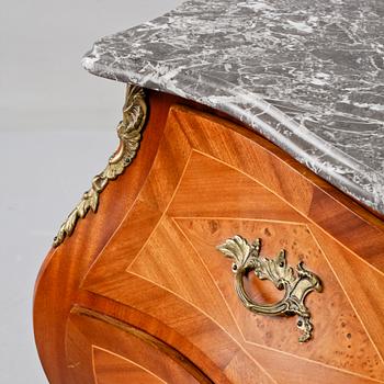 BYRÅ, rokoko-stil, 1900-talets mitt.