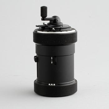 KALKYLATOR, "Curta, Type I", utvecklad av Curt Herzstark, tillverkad av Contina AG Mauren, 1956.