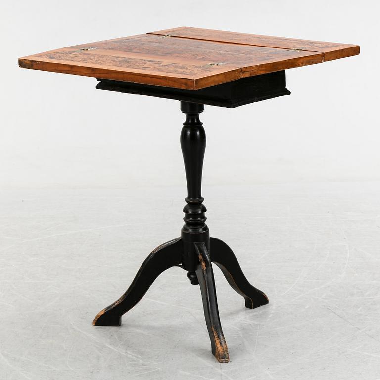 An early 19th century table.