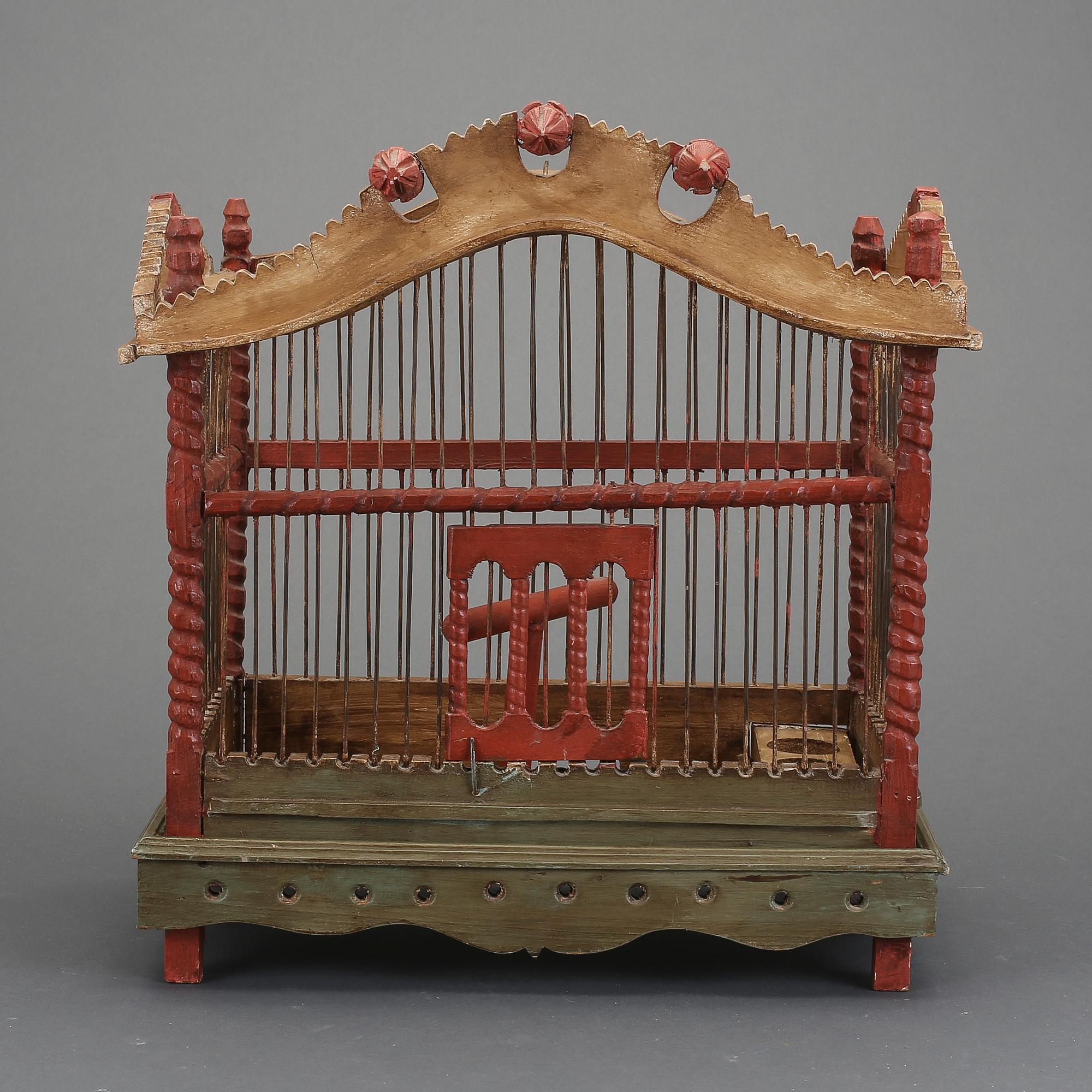 FÅGELBUR, bemålat trä. 1900-tal.
