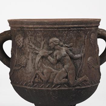 Ivar Johnsson, trädgårdsurnor, ett par, "Diana", Näfveqvarns bruk, Swedish Grace.
