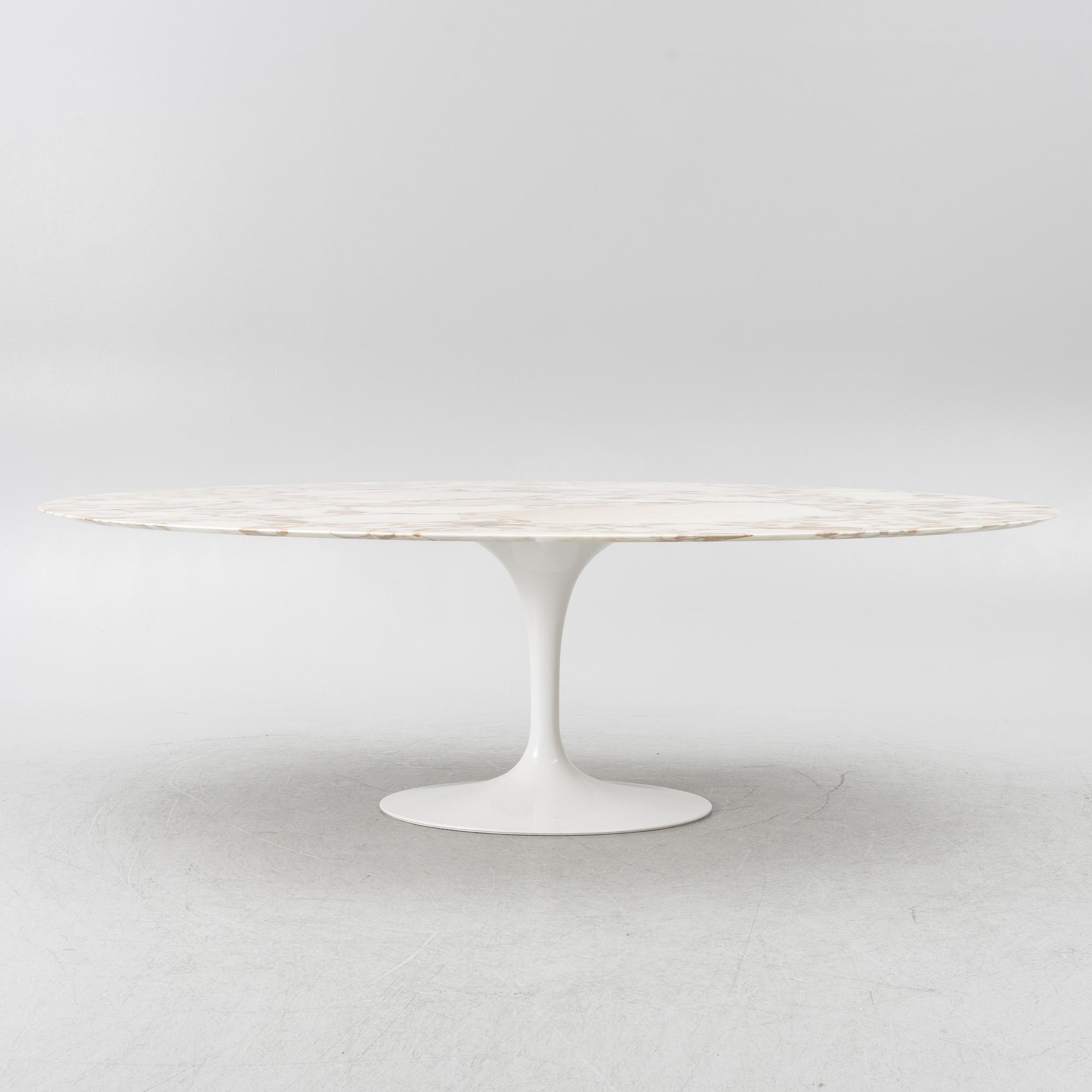 Eero Saarinen, Table 'Tulip'. Knoll International, 2017.