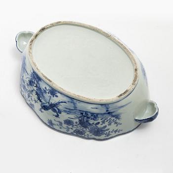 Terrin med lock och fat, exportporslin, Kina, Qianlong (1736-95).
