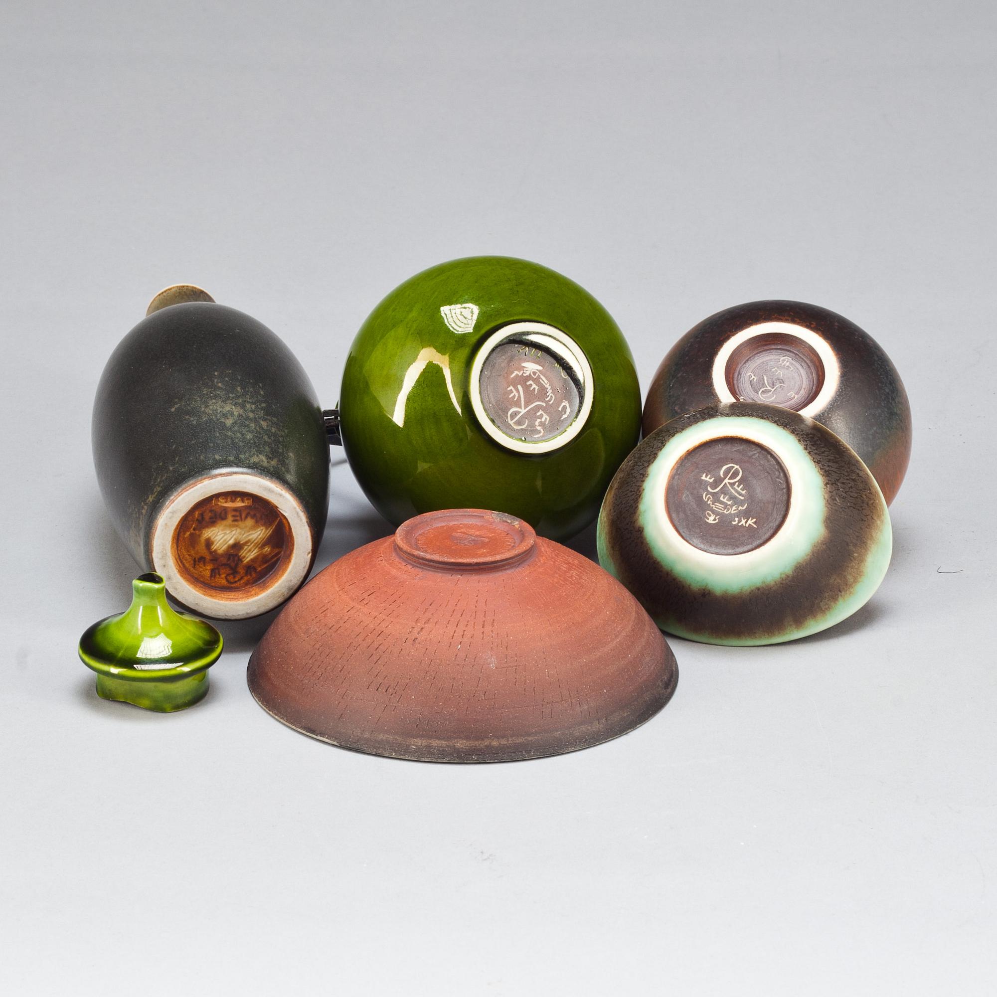 PARTI KERAMIK, 4+1 delar. Rörstrand resp. Farstagods. Bl.a Kåge och Stålhane.