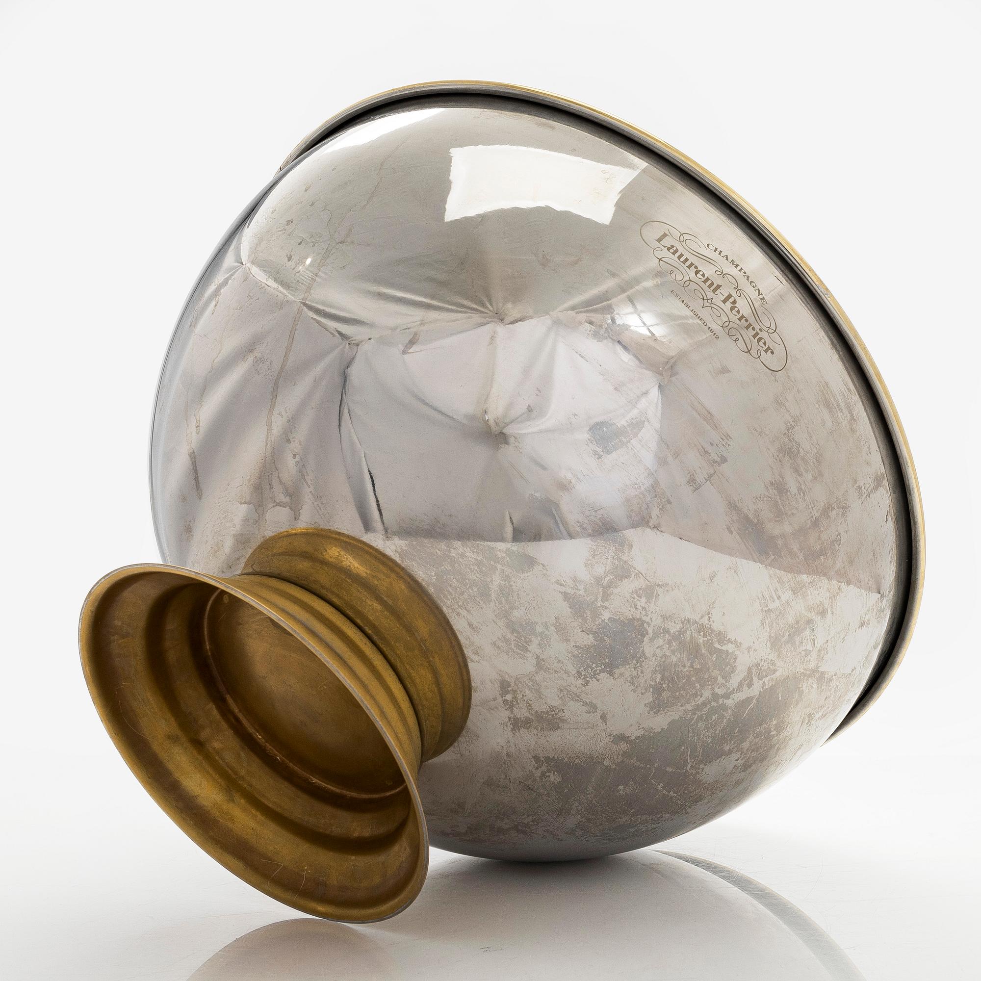 Samppanjajäähdytin Laurent-Perrier.